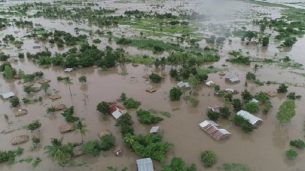 नाइजीरिया को दशक की सबसे ख़तरनाक बाढ़ का सामना, सैकड़ों हताहत व बेघर