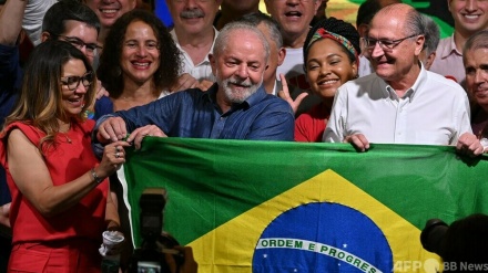 ブラジル大統領選でルラ氏勝利、現職破る