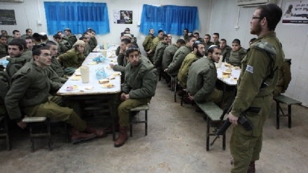 דוח המבקר של ישראל: אין מספיק אוכל על בבסיסים צבאיים, חיילים מחכים חודשים לרופא