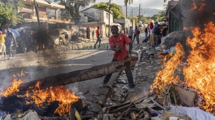  Police fire tear gas at protesters in Haiti amid fuel crisis 