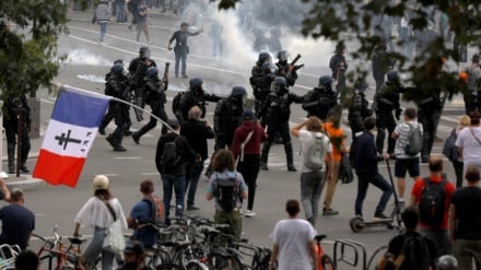 Arrestohen protestuesit francezë në Paris