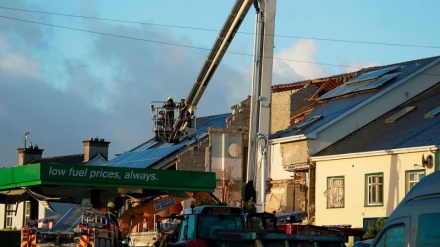 アイルランドで爆発、少なくとも１０人死亡