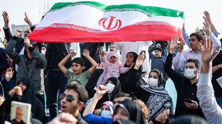 イラン全国で、南部シーラーズでのテロ攻撃を非難するデモが実施