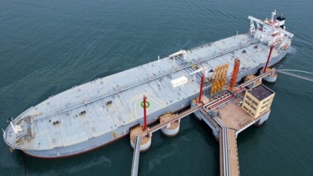 在波斯湾一艘载有1100万升走私燃料的外国油轮被扣押