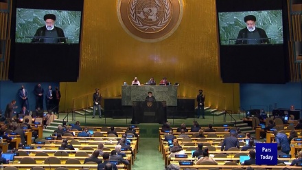 Раиси перечислил победы Ирана над милитаризмом США в выступлении в ООН