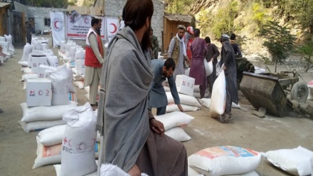 توزیع مواد غذایی برای 800 خانواده بی بضاعت در نورستان