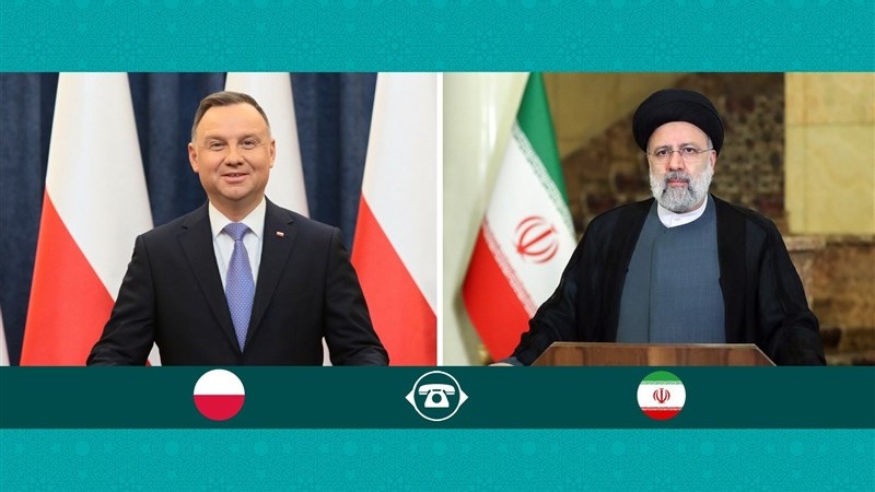 ライースィー・イラン大統領とポーランドのアンジェイ・ドゥダ大統領