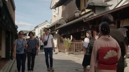 京都の外国人観光客、「再来日を待ちわびていた」