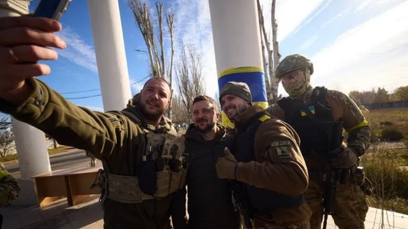 Ukraine: Selenskyj besucht befreite Stadt Cherson