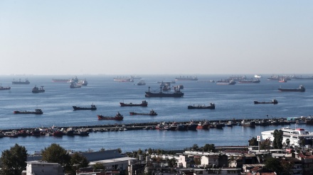 12 anije transportuese të drithrave largohen nga portet e Ukrainës