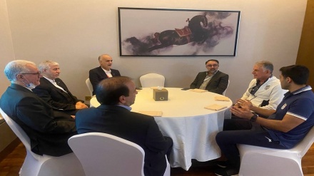 Իրանի Սպորտի եւ երիտասարդության հարցերի նախարարի ներկայությունը Իրանի ֆուտբոլի ազգային հավաքականի ճամբարում