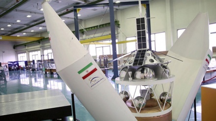 イラン情報通信技術相、「衛星ナーヒドが近く打ち上げの予定」