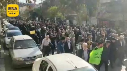 Meşhed'de isyancılara karşı kitlesel halk yürüyüşü 