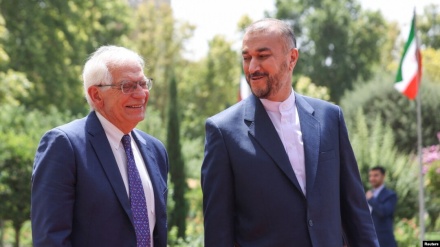 イラン外相とEU上級代表が、制裁解除交渉をめぐり電話会談