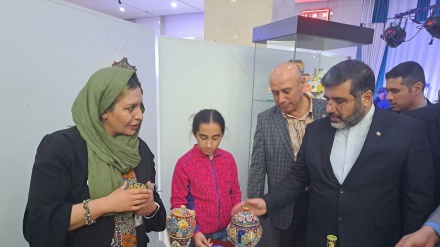 گشایش نمایشگاه دستاورد‌های فرهنگی و هنری ایران در تاجیکستان