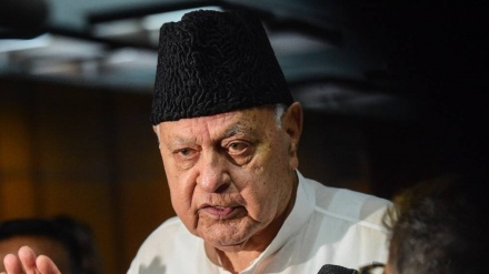 कश्मीर में फ़ारूक़ अब्दुल्लाह ने दिया पार्टी अध्यक्ष पद से इस्तीफ़ा, नए अध्यक्ष के बारे में अटकलें