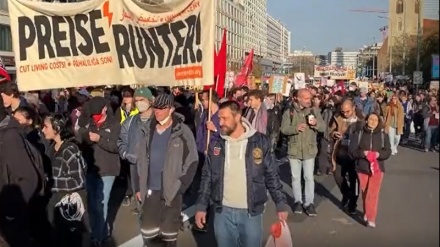 Alman halkı fiyatların artışını protesto etti
 