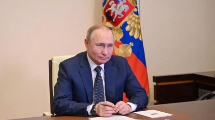 Владимир Путин: Россия ўз миллий суверенитетини қатъийлик билан ҳимоя қилади 