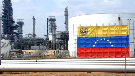 Washington'un Venezuela’ya yönelik petrol yaptırımlarını geri getirme tehdidi