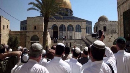 Thousands of Palestinians perform Friday dawn prayers at al-Aqsa mosque after Israeli settlers' attack