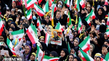 伊朗民众举行反美游行 