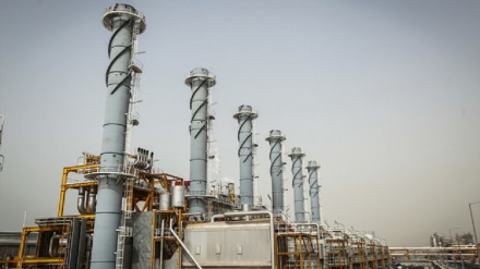 南帕尔斯炼油厂日产天然气 5.7 亿立方米