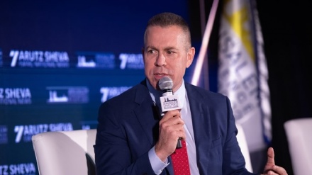 גלעד ארדן תקף את נציגת האו