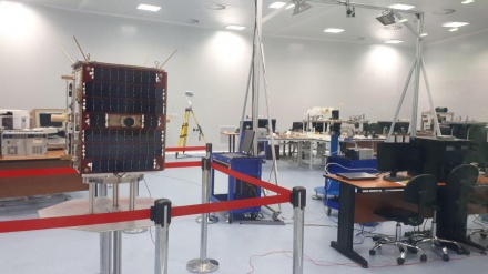 Ministri i telekomunikacionit të Iranit: Sateliti 