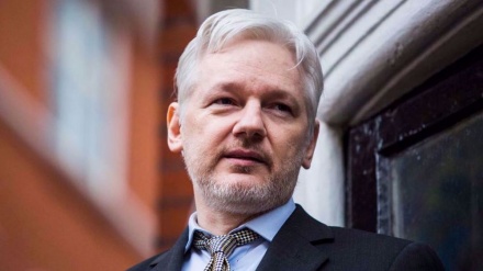 Australia esorta gli Usa: basta con caccia all’uomo per Assange