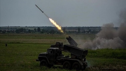 乌军使用“海马斯” 导弹袭击卢甘斯克地区