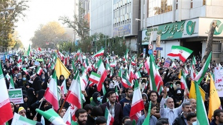 Pawai 13 Aban di Tehran (1)