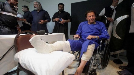 عمران خان له اسلام آباد پرته په درست پاکستان کې احتجاجی  اعتراضونه ختم کړل