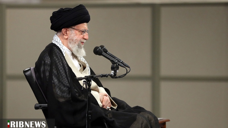 Pemimpin Besar Revolusi Islam, Ayatullah al-Udzma Sayid Ali Khamenei