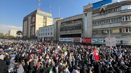 Pawai 13 Aban di Tehran (3)