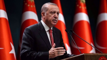 Turkey’s Erdogan threatens ground operation in Syria, Iraq to eliminate ‘terrorist threats’