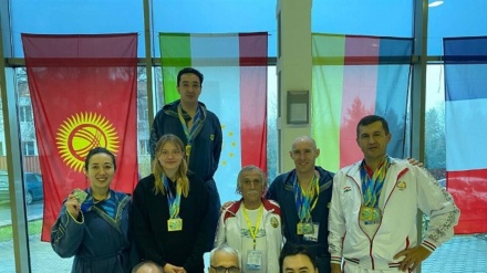 ورزشکاران تاجیکستان 19 مدال در جام آزاد شنای قزاقستان کسب کردند
