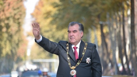 جشن سی امین سال برگزاری جلسه شانزدهم شورای عالی جمهوری تاجیکستان