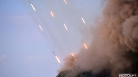 韓国軍、「北朝鮮が日本海の緩衝区域に約100発砲撃」
