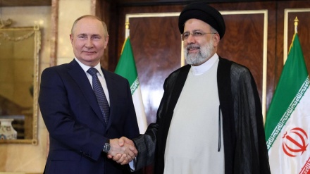 イラン・ロシア首脳が電話会談、イラン大統領が経済協力強化へのロシアの意向を歓迎