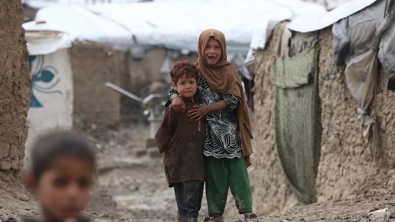 نزدیک به ۹۰۰ هزار کودک در افغانستان در معرض خطر مرگ هستند
