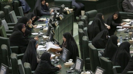 イラン議会女性派閥、「子ども殺しの西側支配者によるイラン人権の主張に意味なし」