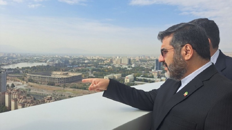 وزیر فرهنگ و ارشاد اسلامی در ادامه سفر خود به تاجیکستان با حضور در محوطه نماد و بنای استقلال این کشور در شهر دوشنبه از بخش‌ های مختلف این بنای تاریخی بازدید کرد.

