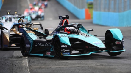 Mengenal Kejuaraan Balap Mobil Formula E