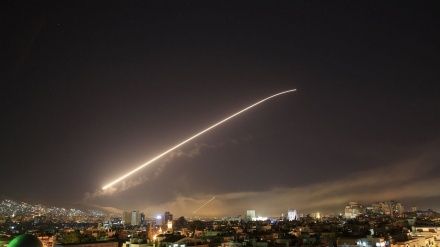 シリア防空システムが、イスラエル軍の空爆を撃退