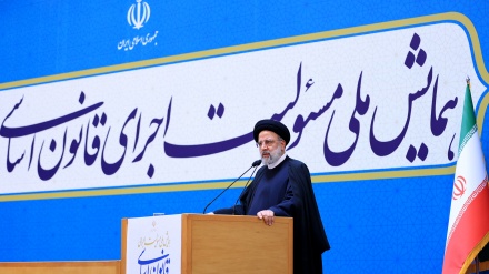 イラン大統領、「憲法の実施方法の変更はあり得る」