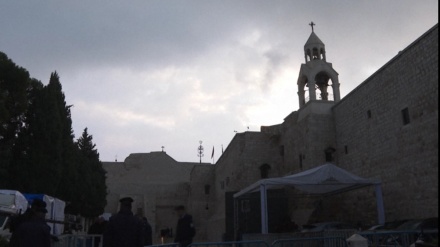 パレスチナ・ベツレヘムの降誕教会にて、キリスト生誕の祝祭が実施