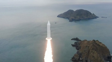 朝鮮半島が緊迫化、韓国もロケット発射