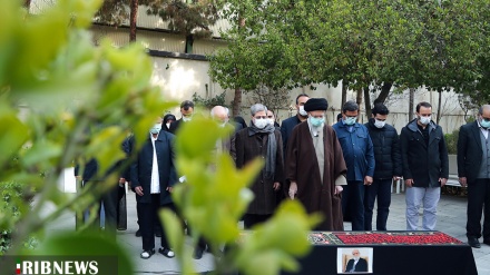 İnğilobi Yolə  Rəhbəri boştə kanə dust bıə doktor Əbbos Şeybani cənozə nımoj handey