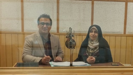 خپل ارزښتمن لیکونه او پیغامونه په خپل پروګرام هرکله راشه کې دلته واورئ