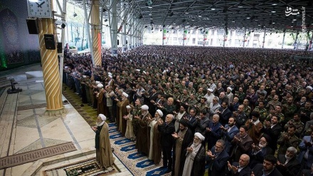 Imami i namazit të së premtes në Teheran: Ngjarjet e 9 Dej i kthyen qetësinë popullit të Iranit